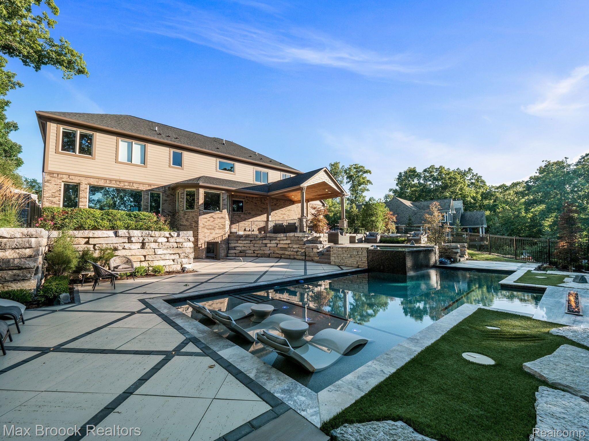 12385 BOULDER Pass