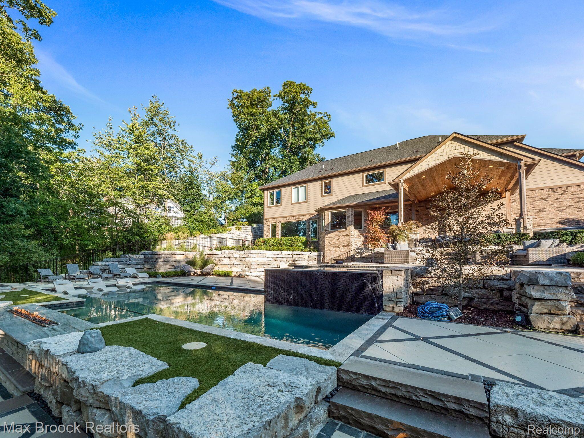 12385 BOULDER Pass