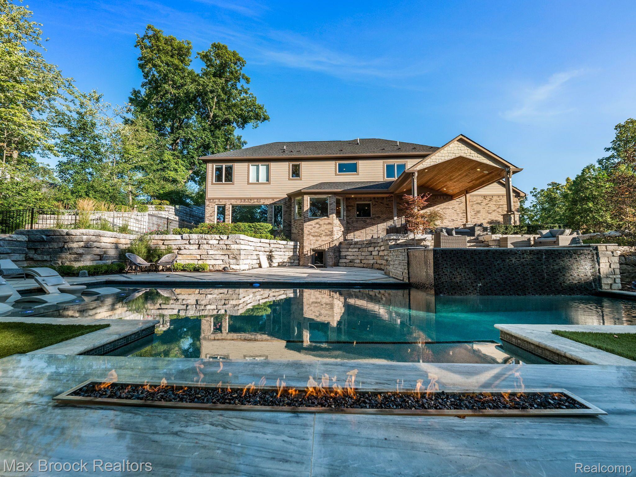 12385 BOULDER Pass