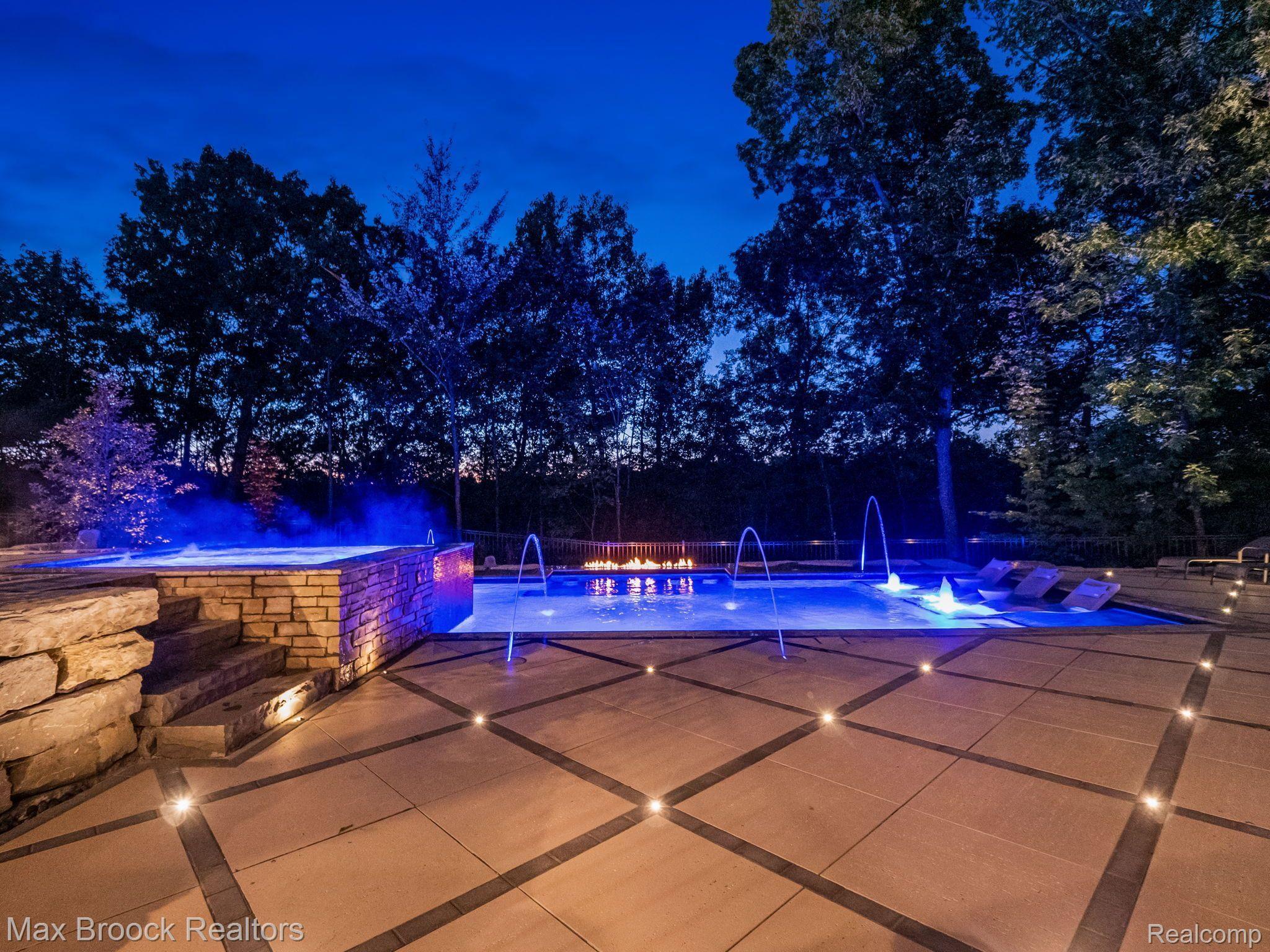 12385 BOULDER Pass