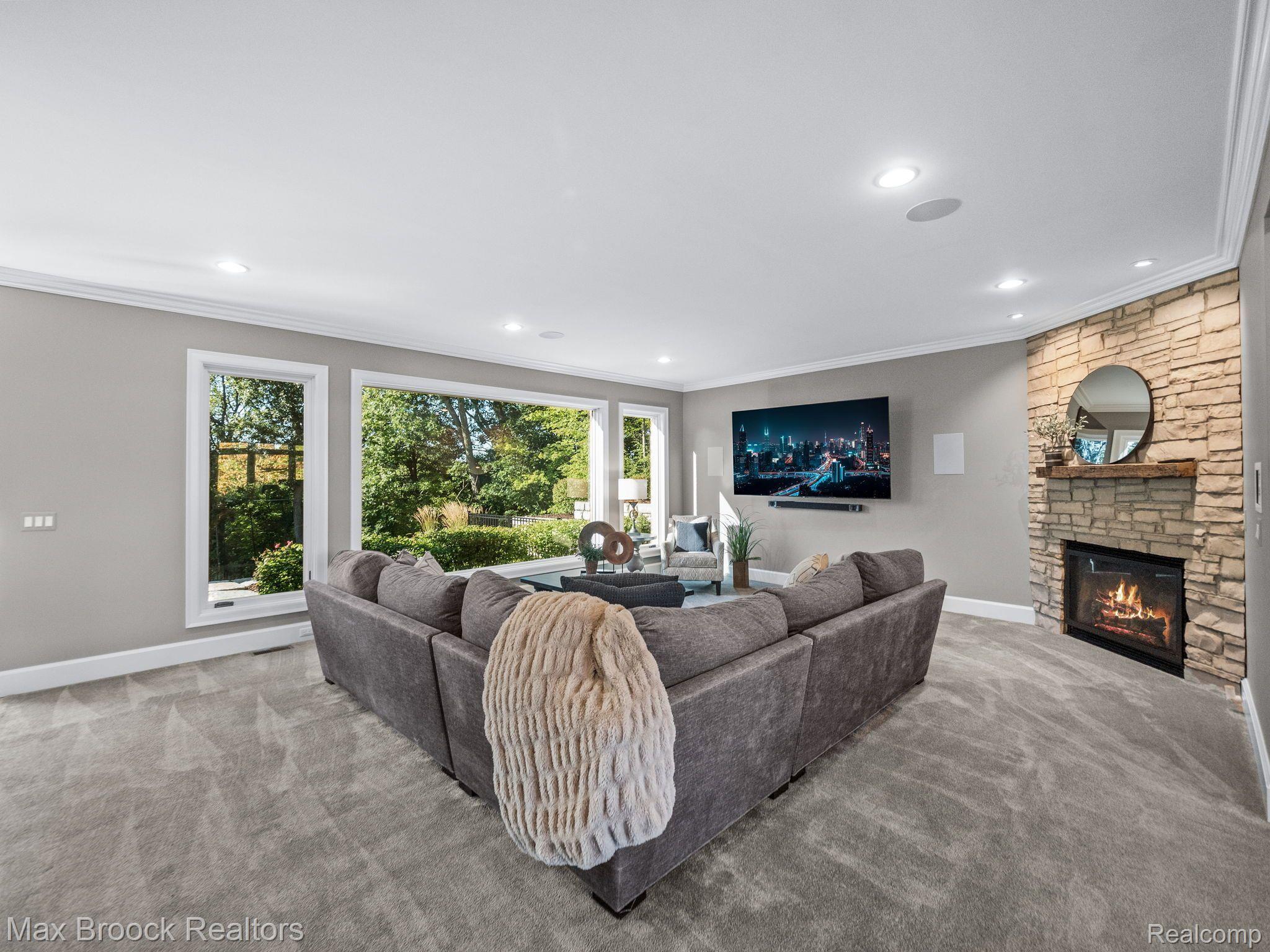 12385 BOULDER Pass