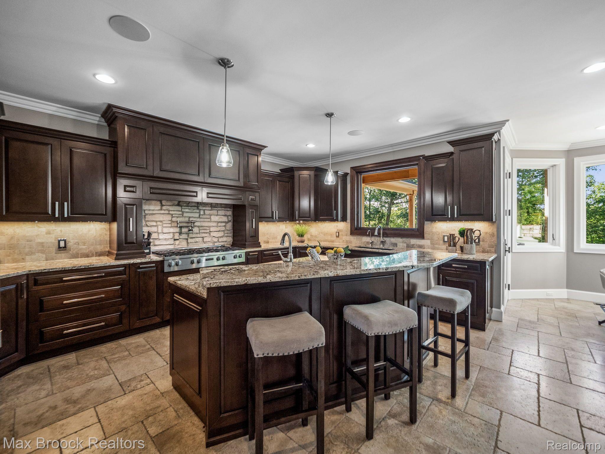 12385 BOULDER Pass