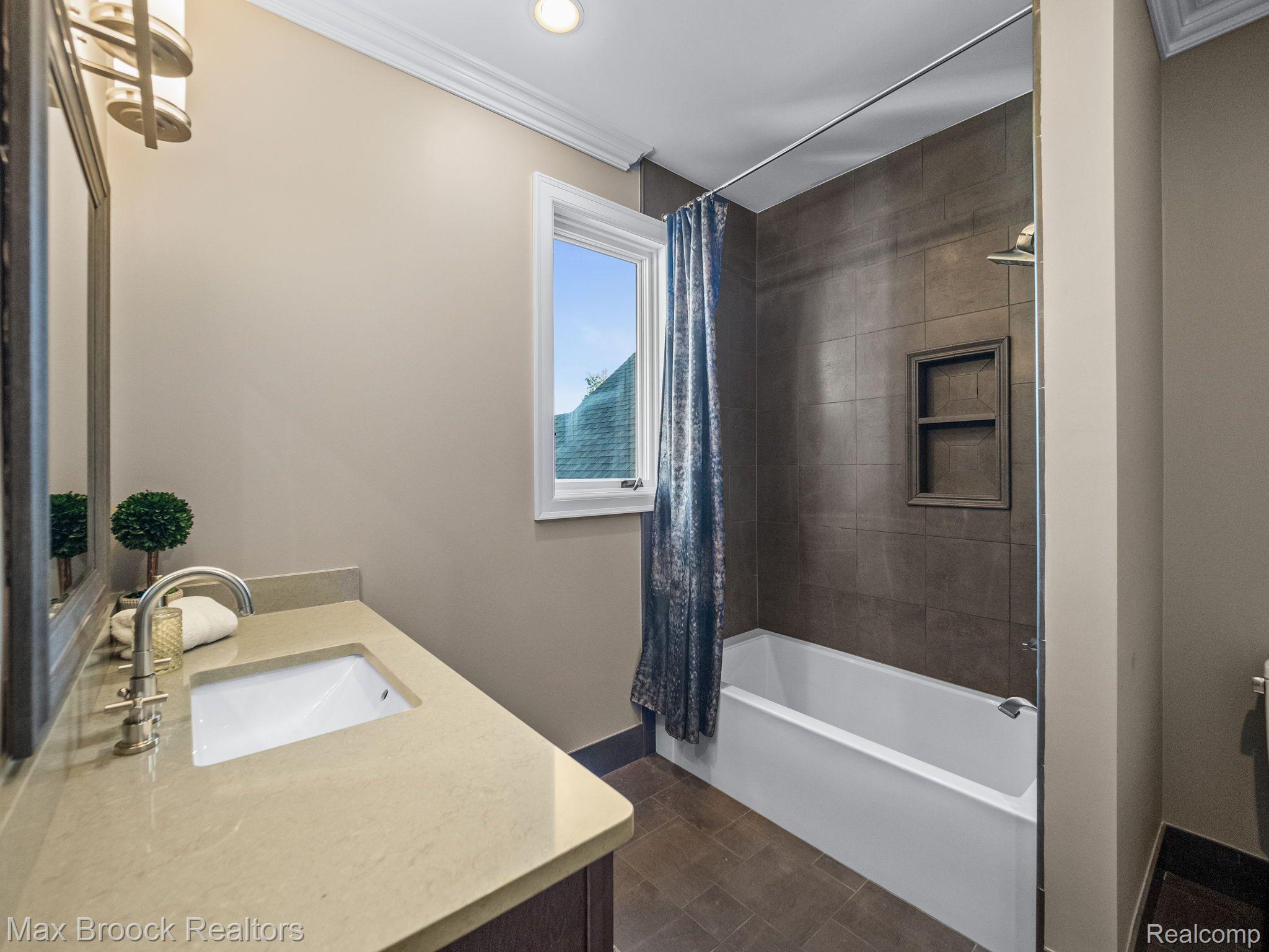 12385 BOULDER Pass