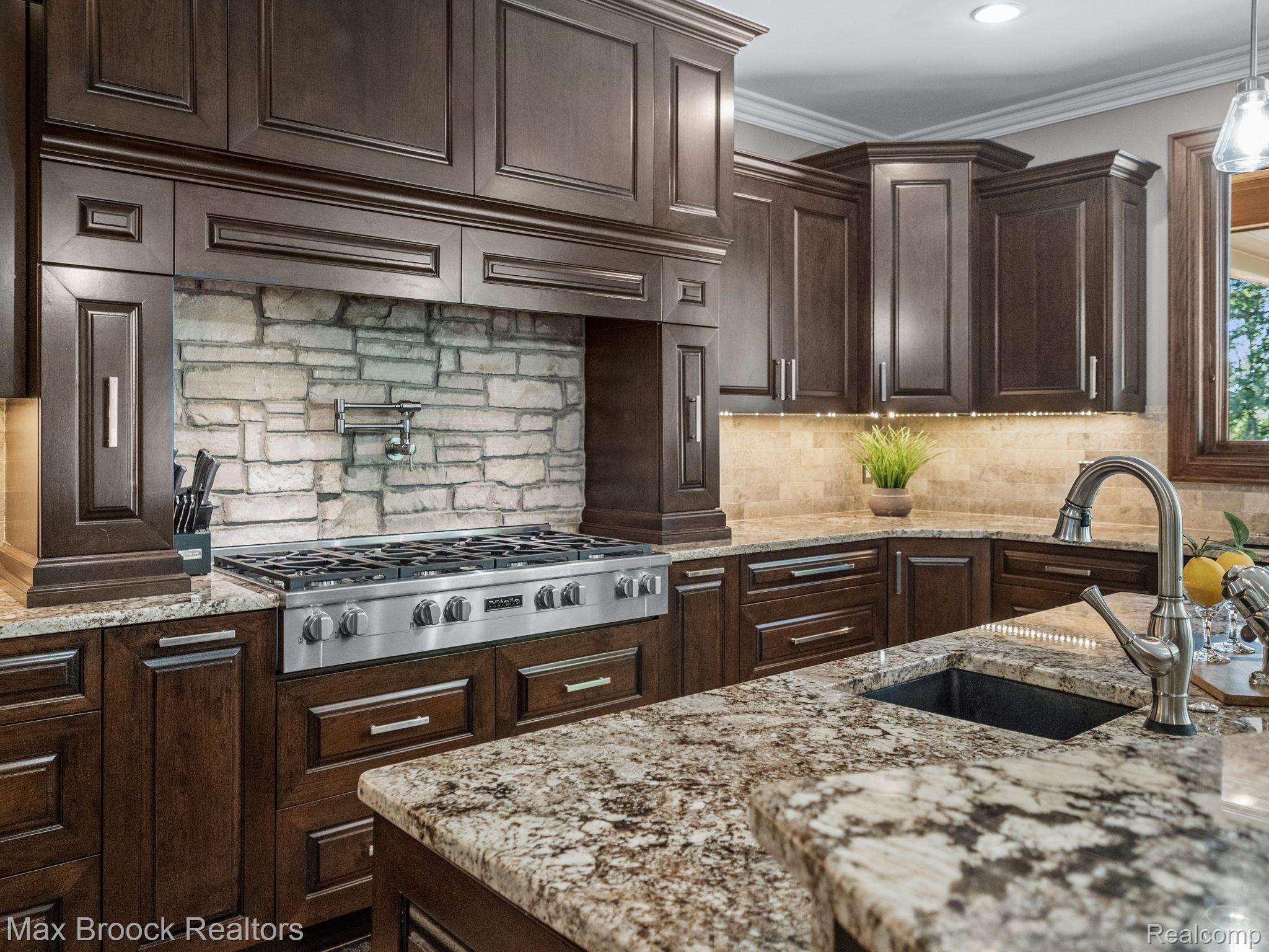 12385 BOULDER Pass