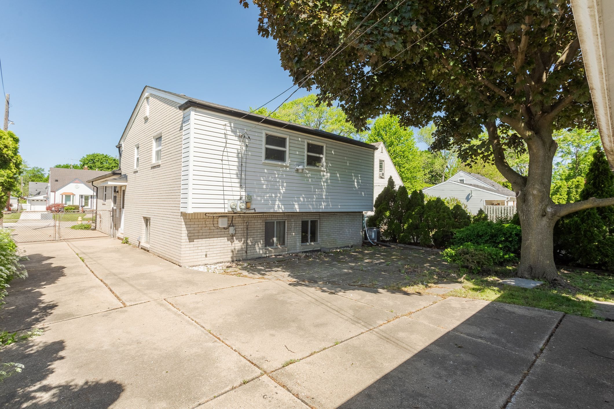 2717 ACADEMY Street