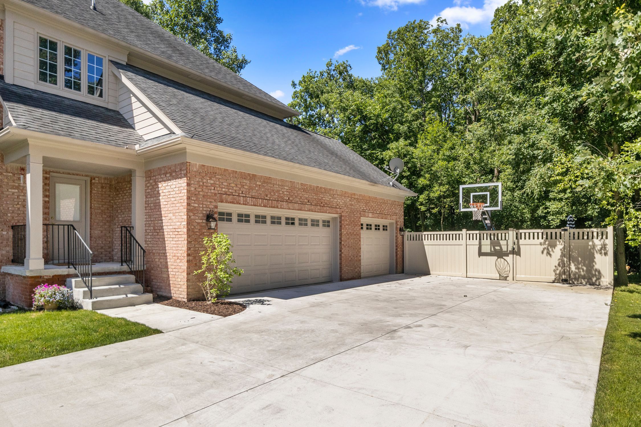 49423 TAFT Lane