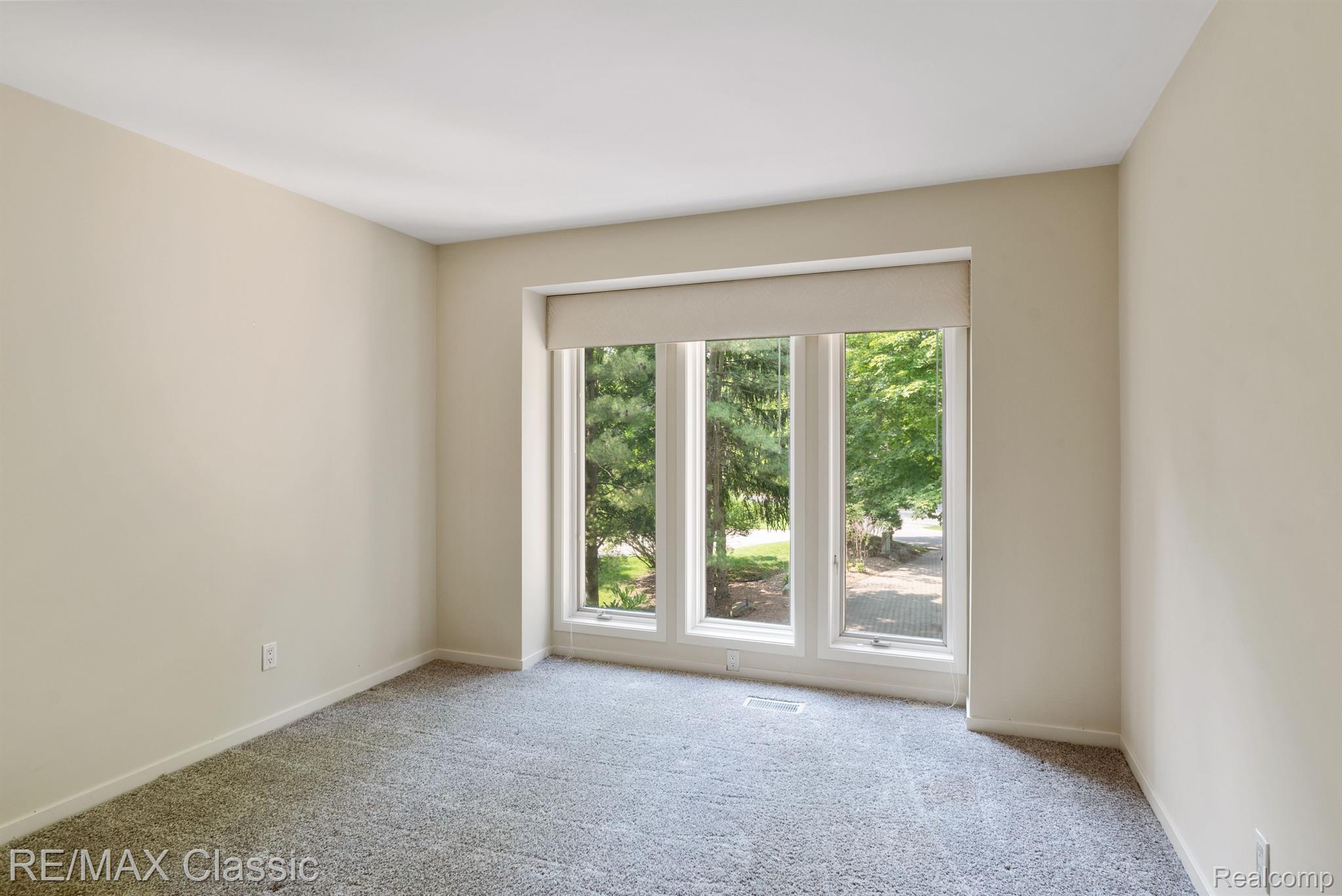 26990 HAMPSTEAD Boulevard