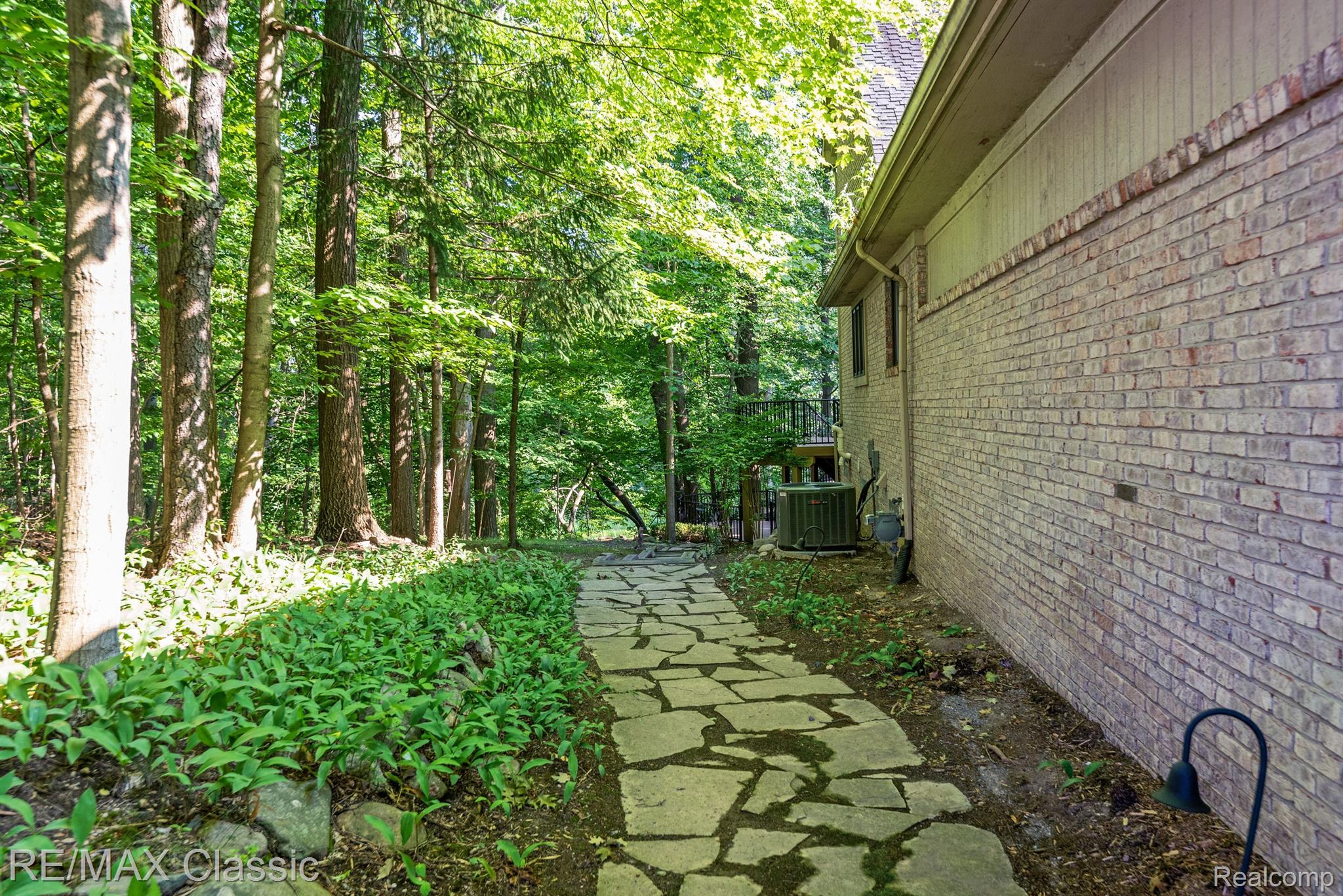 26990 HAMPSTEAD Boulevard