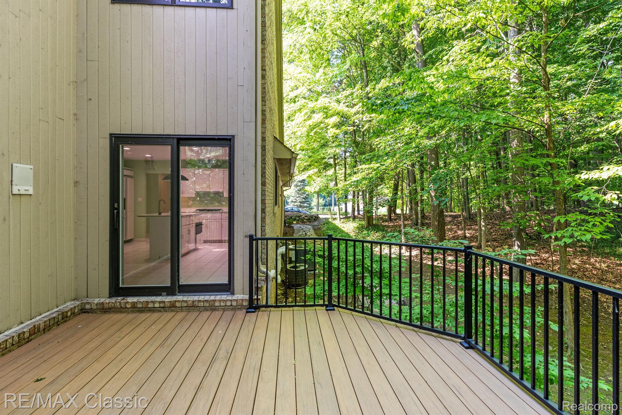 26990 HAMPSTEAD Boulevard