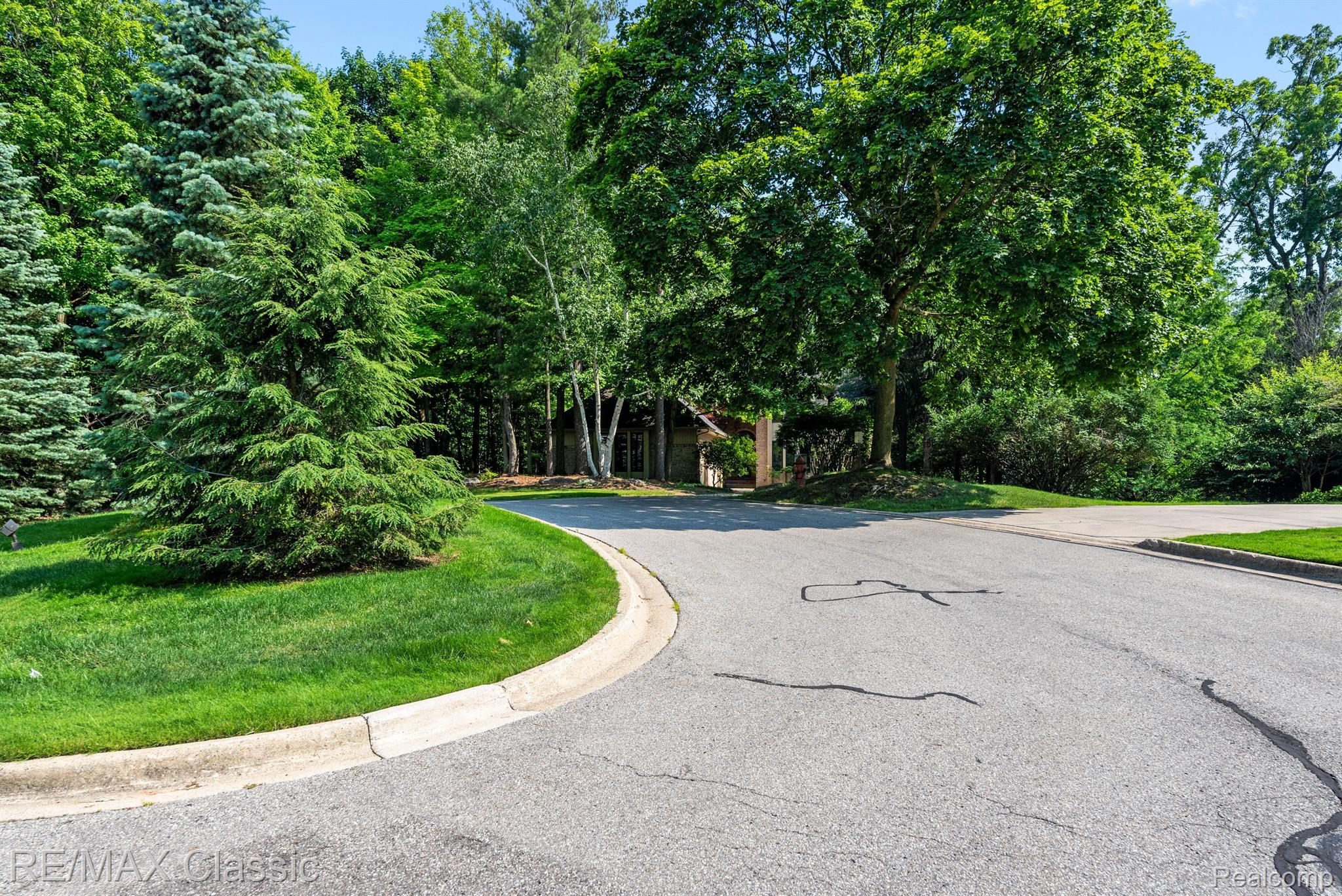 26990 HAMPSTEAD Boulevard