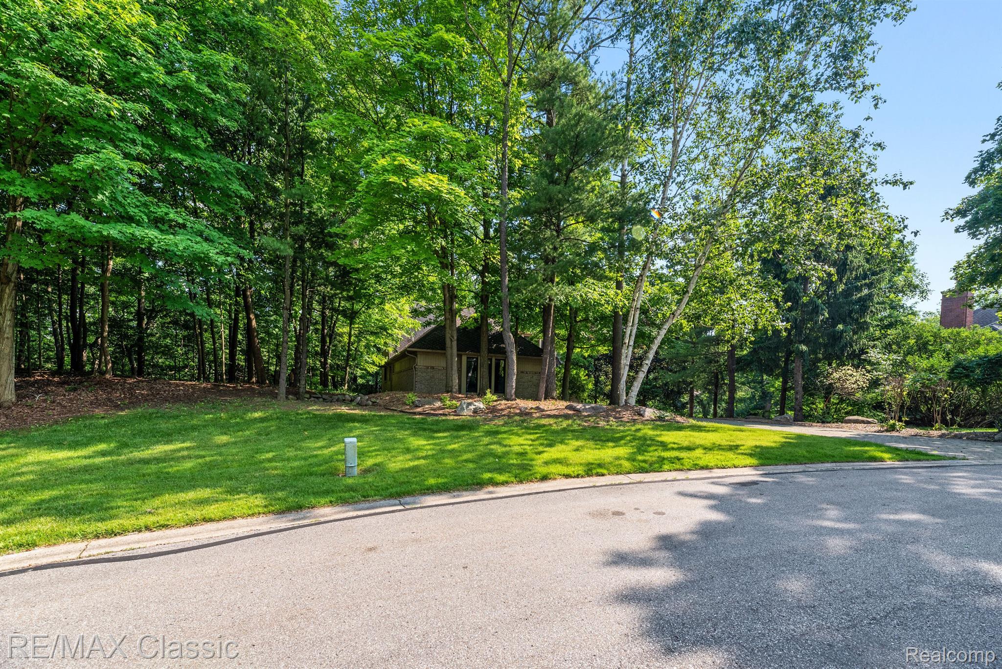 26990 HAMPSTEAD Boulevard