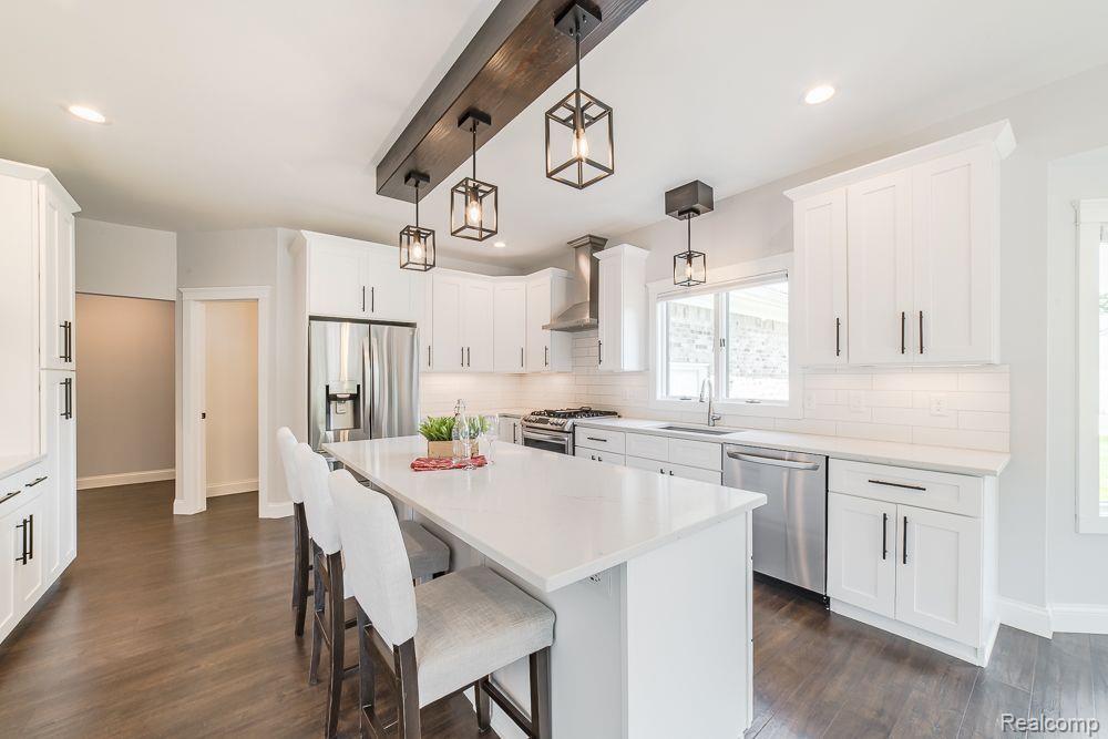 6827 STRAWBERRY Lane