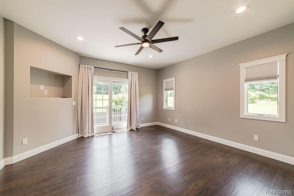 6827 STRAWBERRY Lane