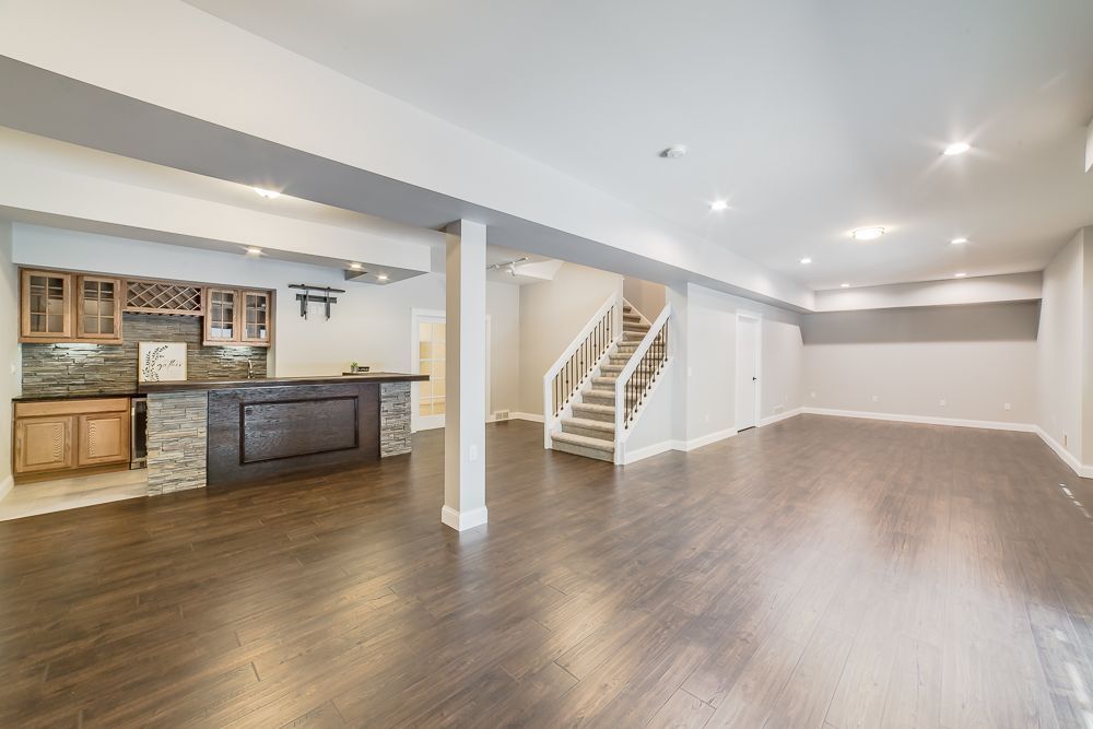 6827 STRAWBERRY Lane