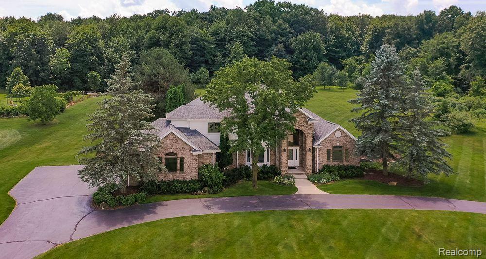 6827 STRAWBERRY Lane