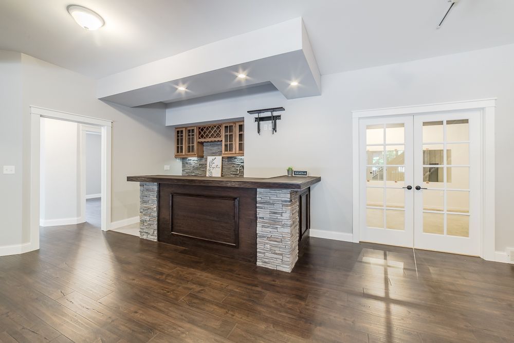 6827 STRAWBERRY Lane
