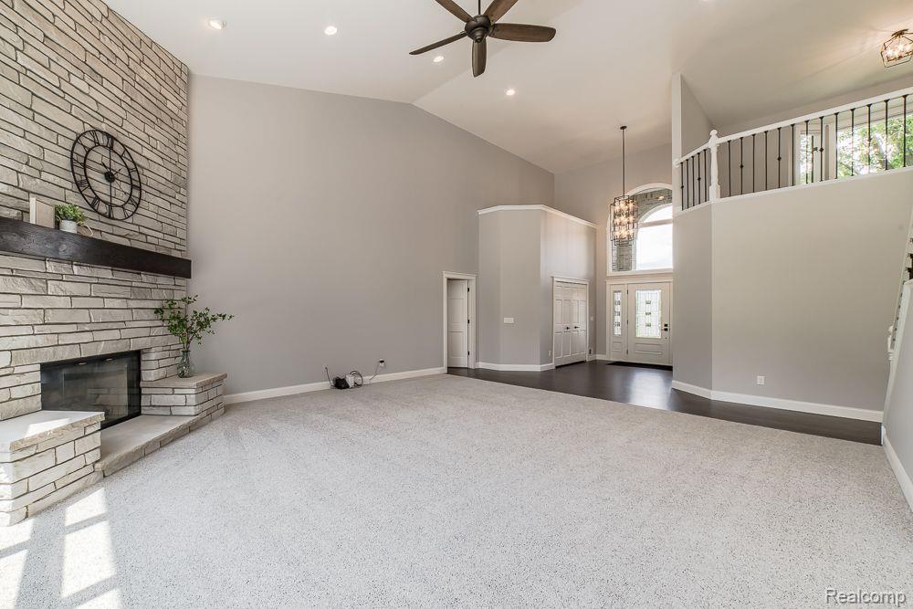 6827 STRAWBERRY Lane