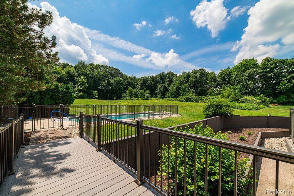 6827 STRAWBERRY Lane