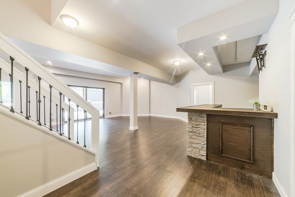 6827 STRAWBERRY Lane