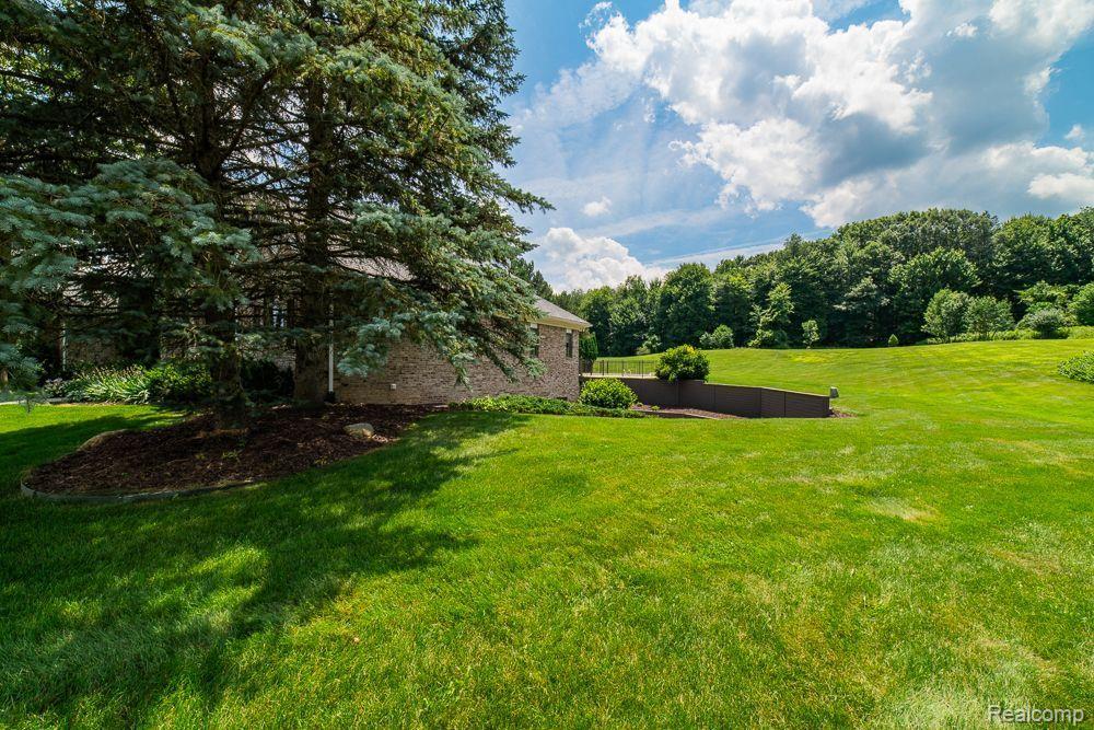 6827 STRAWBERRY Lane