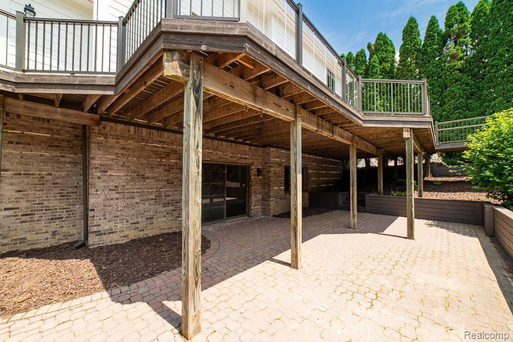 6827 STRAWBERRY Lane