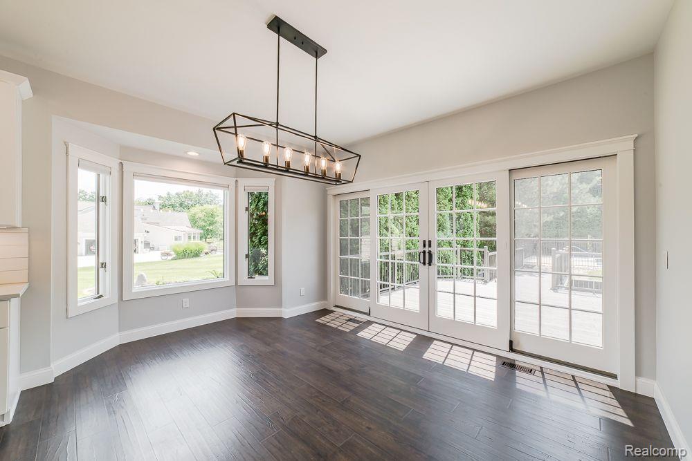 6827 STRAWBERRY Lane