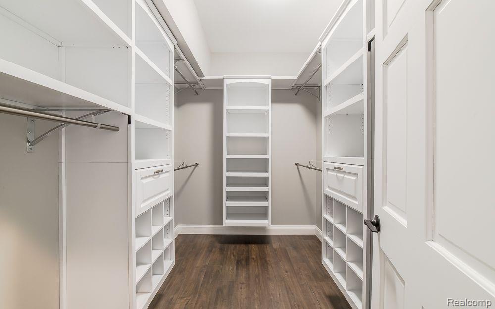 6827 STRAWBERRY Lane