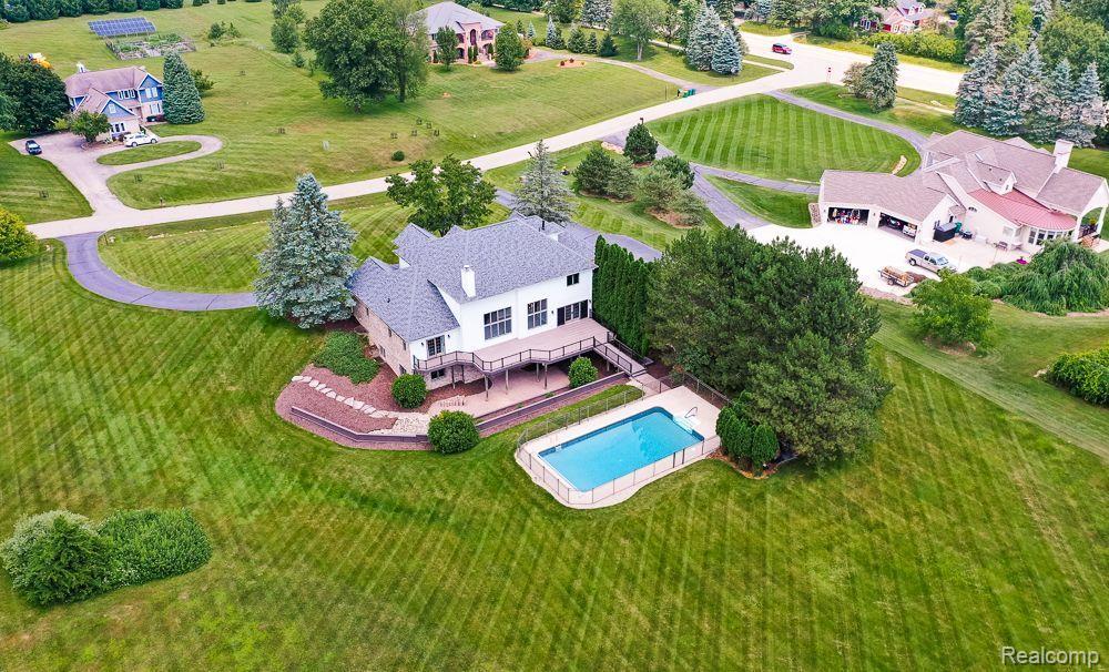 6827 STRAWBERRY Lane