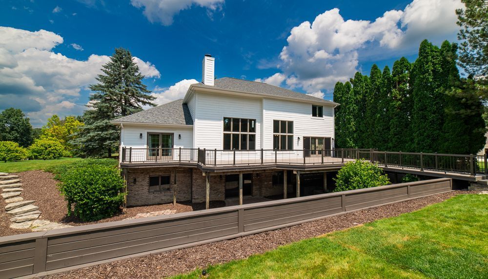 6827 STRAWBERRY Lane