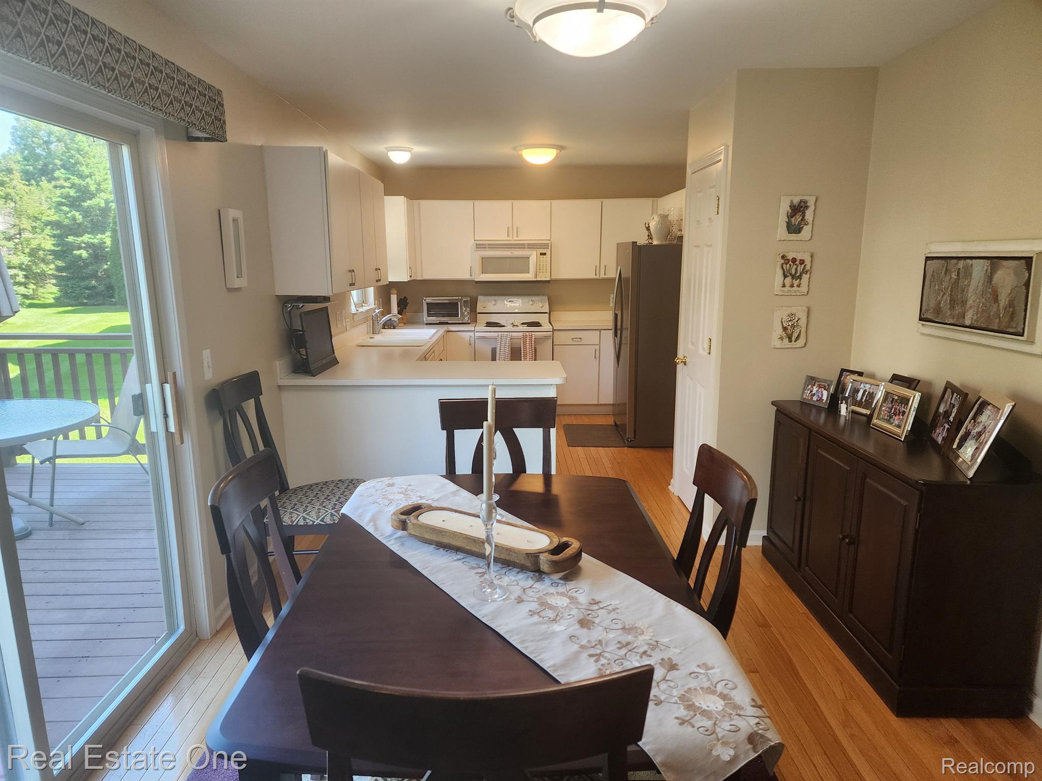 3402 HARBOURS Boulevard 52