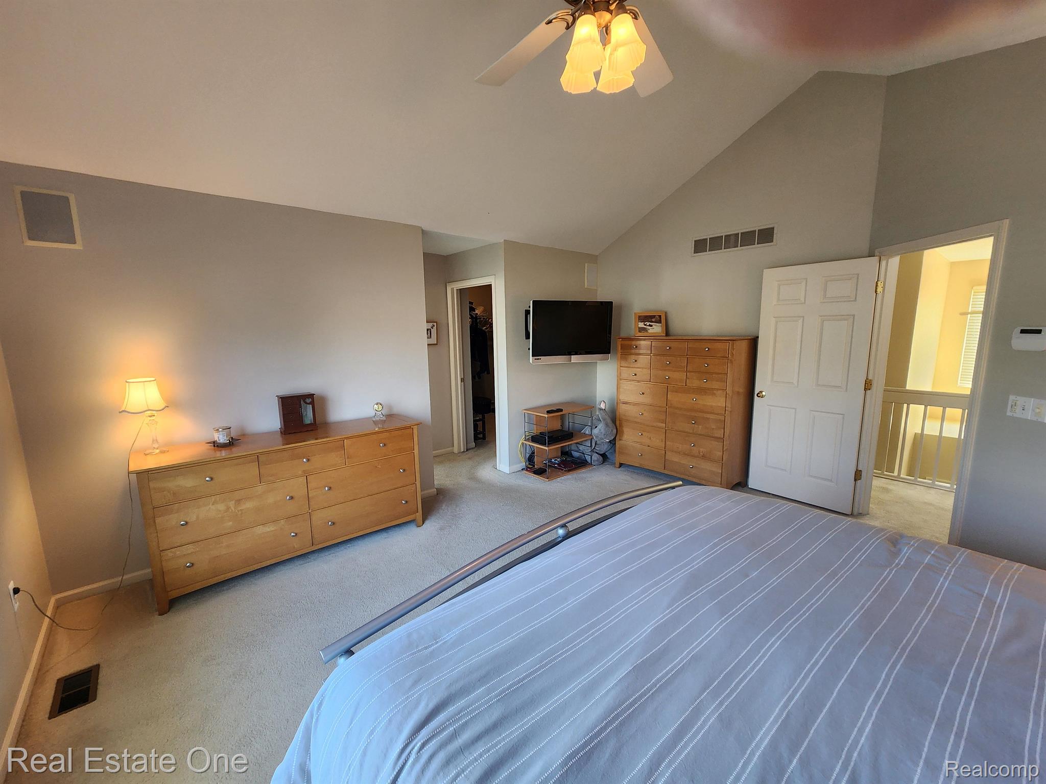 3402 HARBOURS Boulevard 52