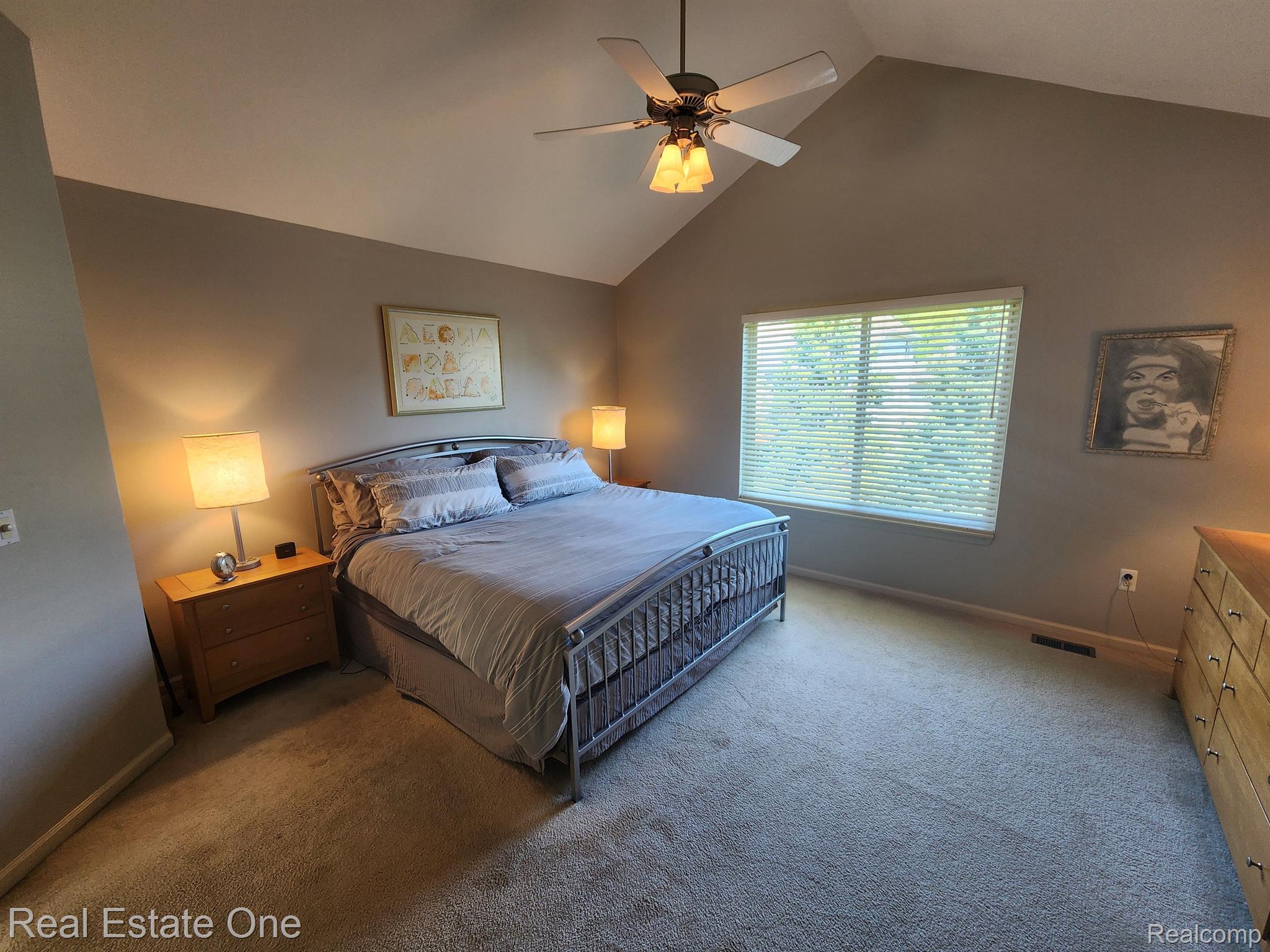 3402 HARBOURS Boulevard 52