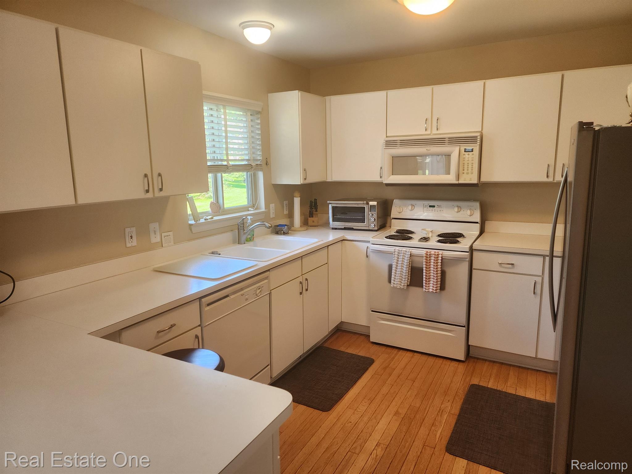 3402 HARBOURS Boulevard 52