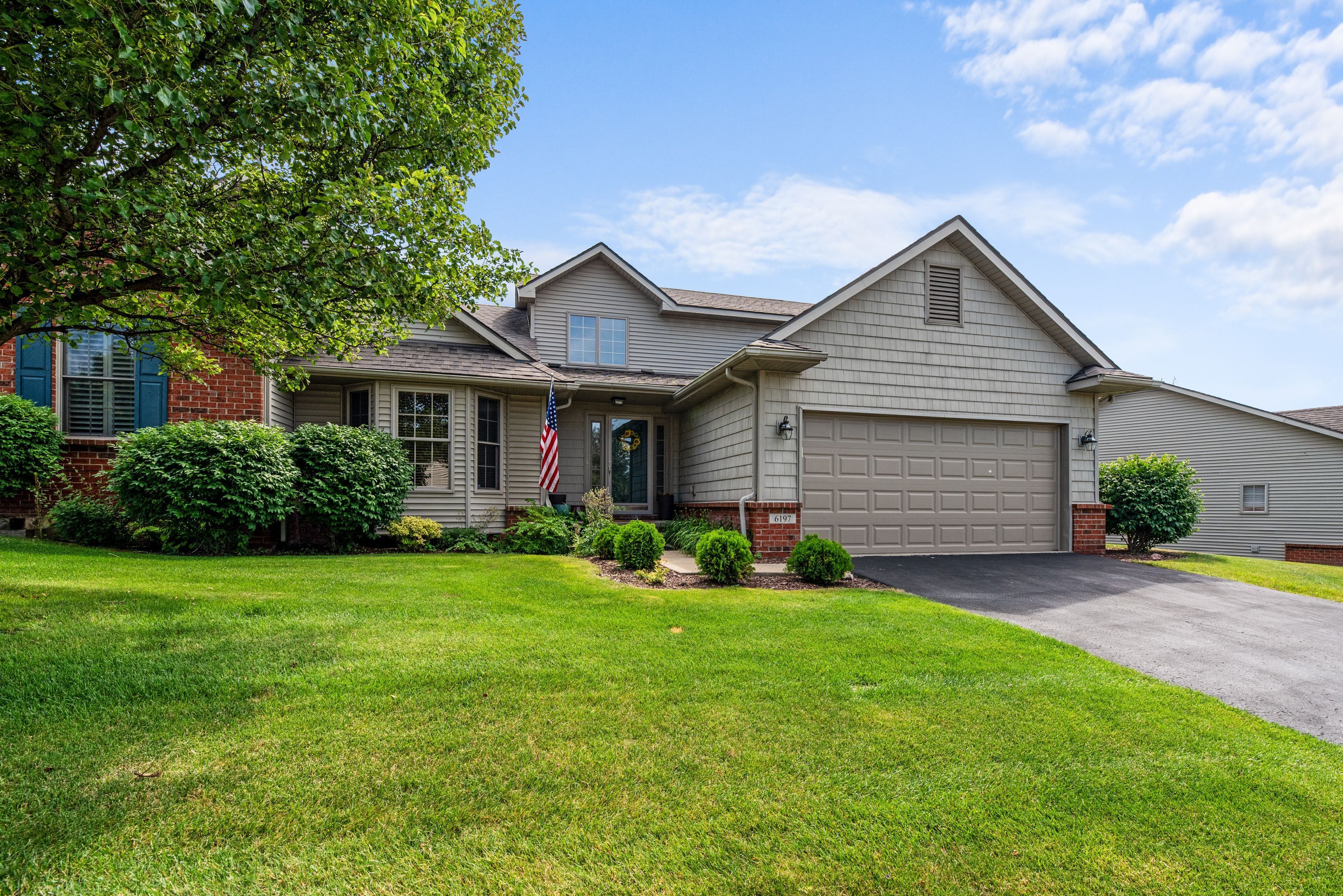 6197 MOUNTAIN LAUREL Drive