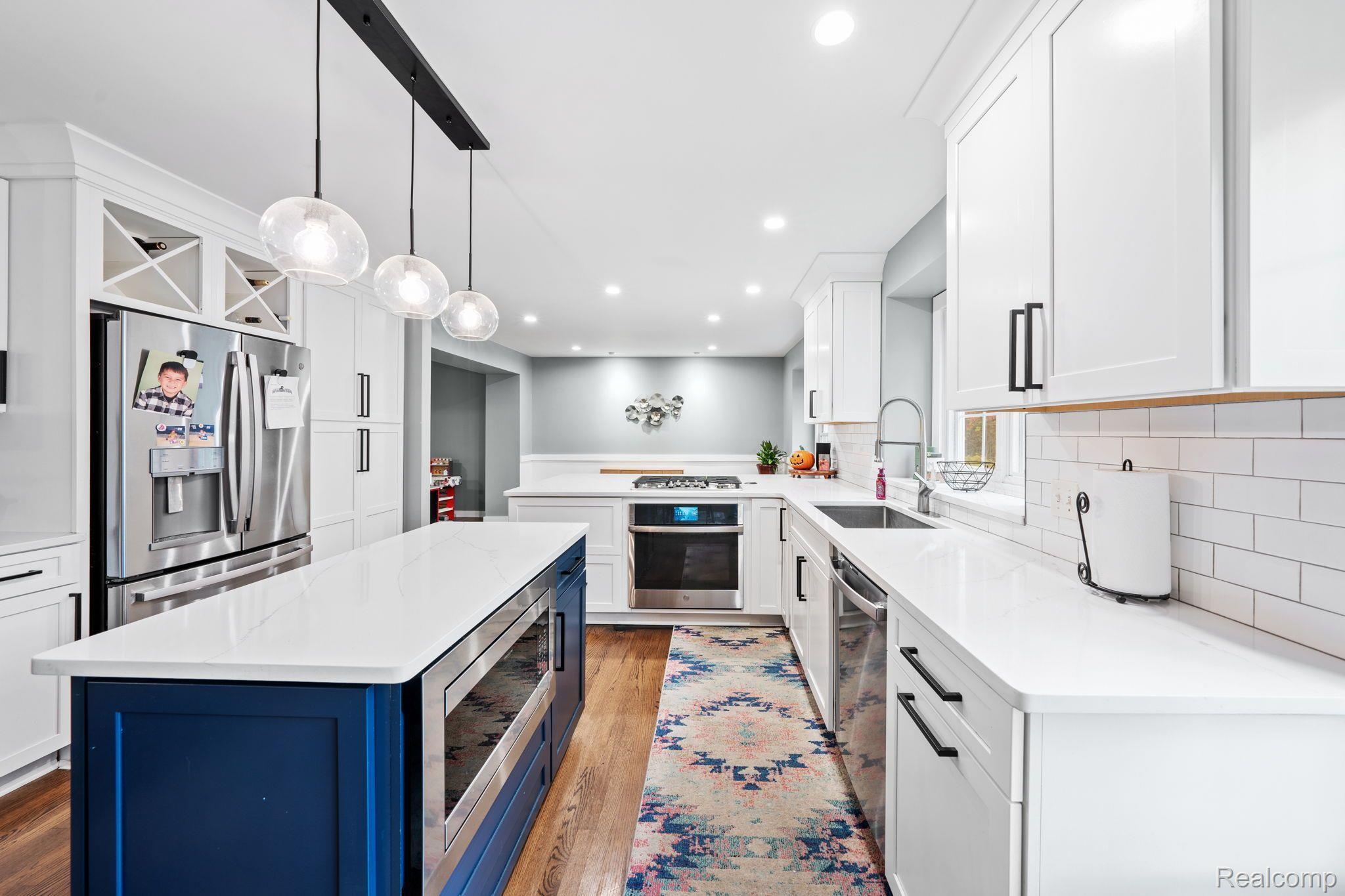 3438 LAKEWOOD SHORES Drive