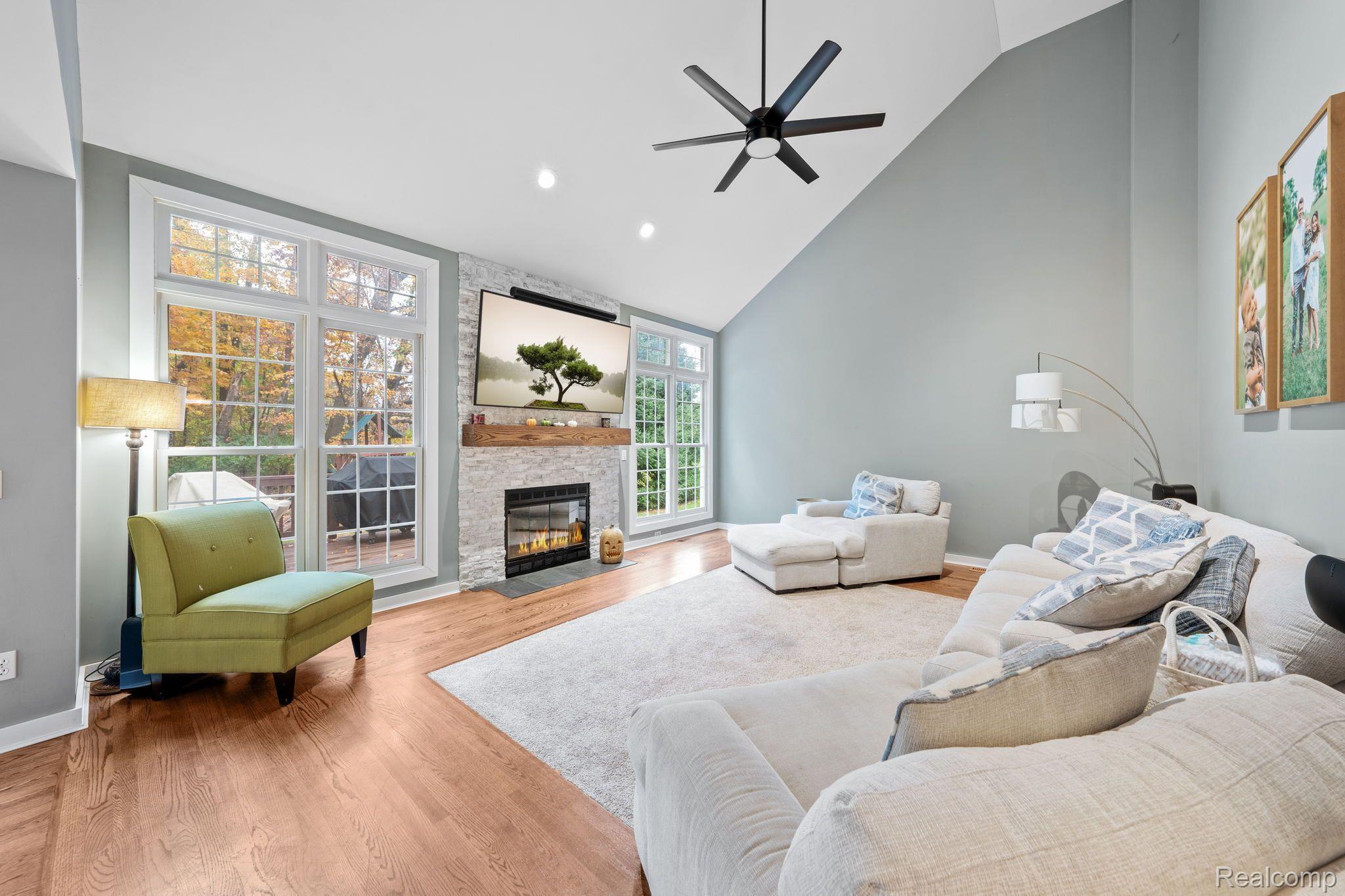 3438 LAKEWOOD SHORES Drive