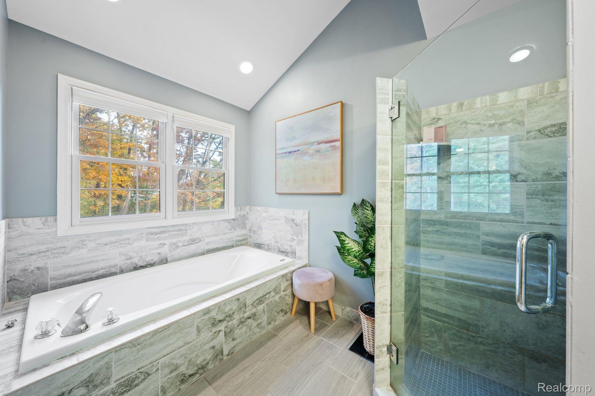 3438 LAKEWOOD SHORES Drive