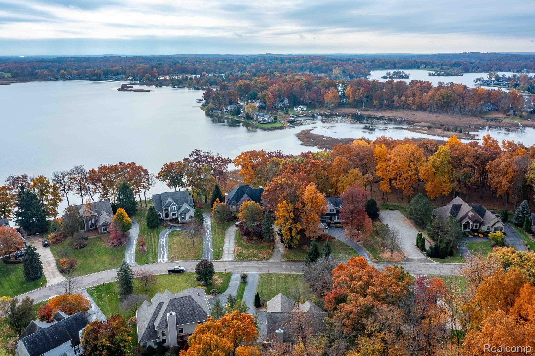 3438 LAKEWOOD SHORES Drive