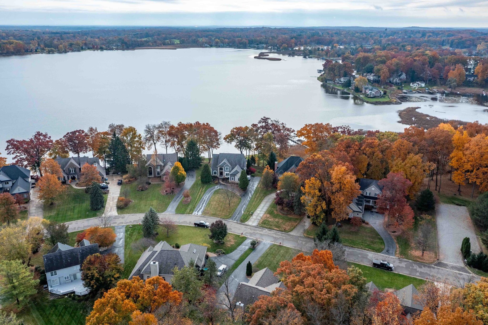 3438 LAKEWOOD SHORES Drive