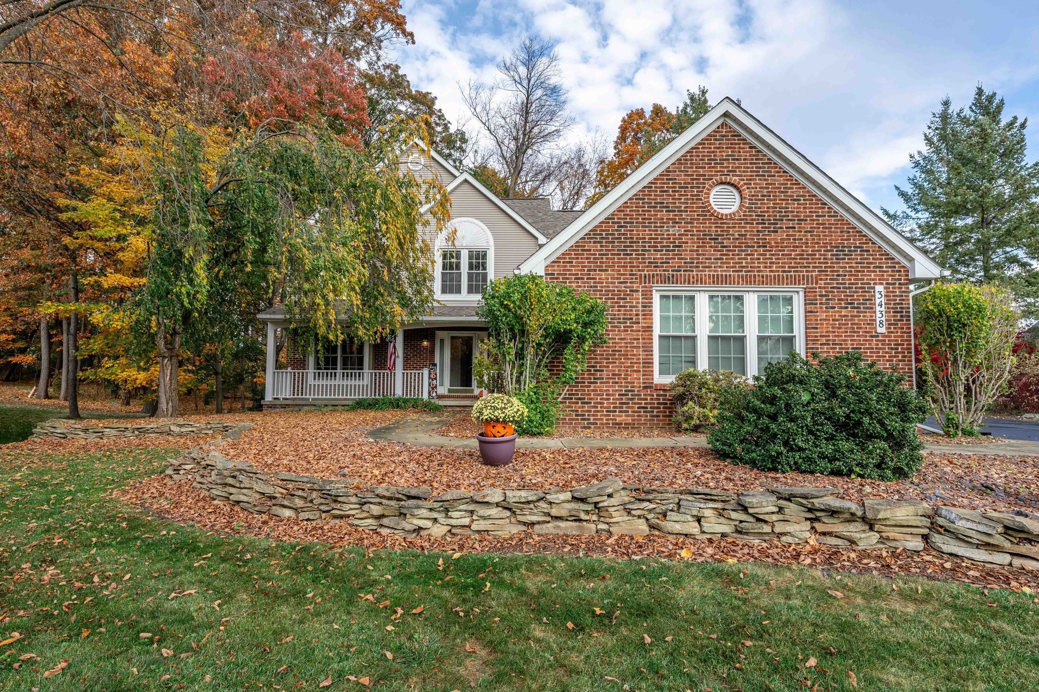 3438 LAKEWOOD SHORES Drive