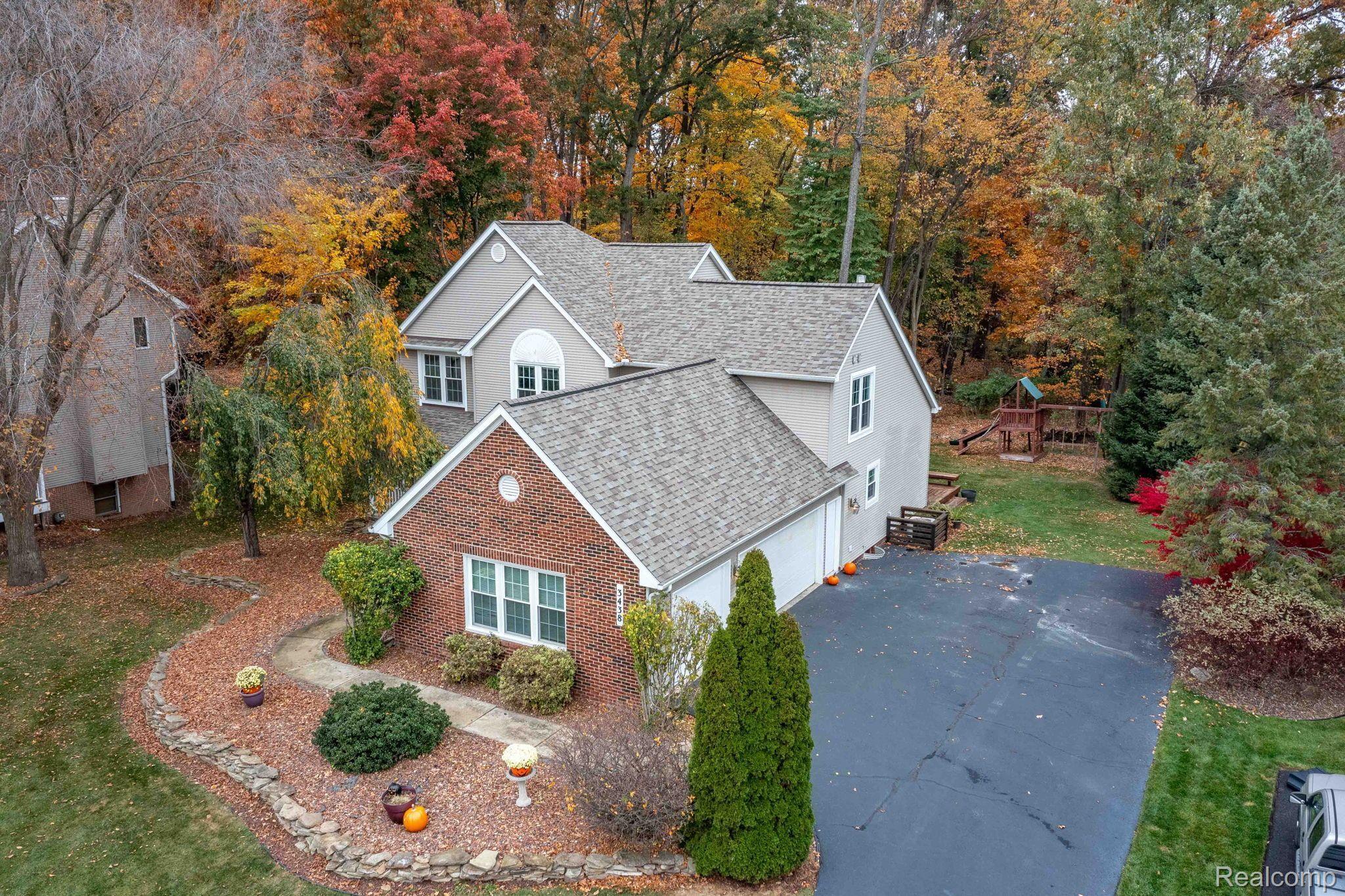 3438 LAKEWOOD SHORES Drive