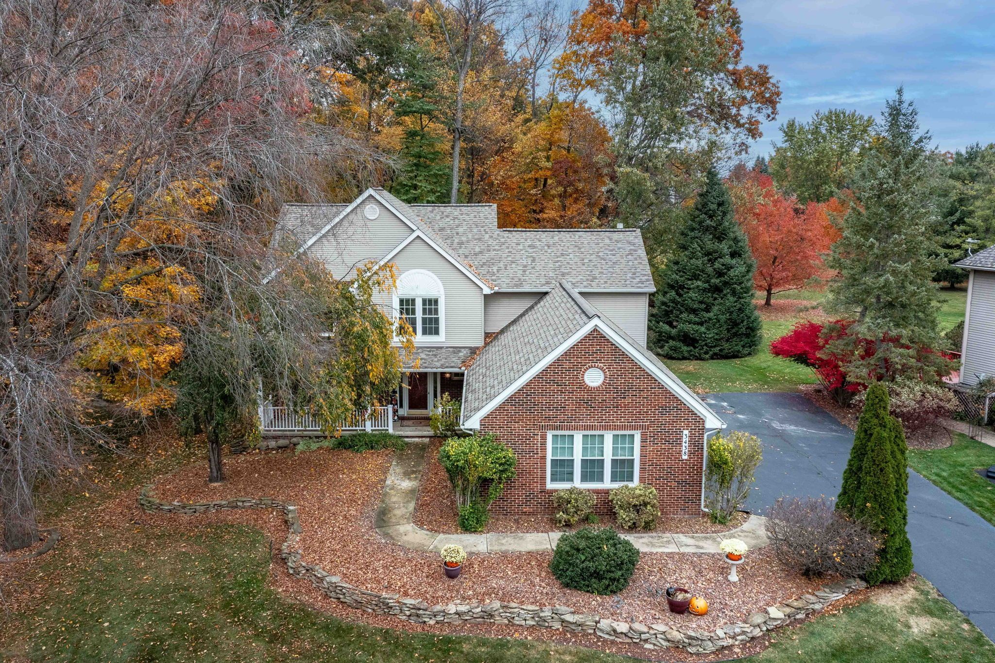 3438 LAKEWOOD SHORES Drive