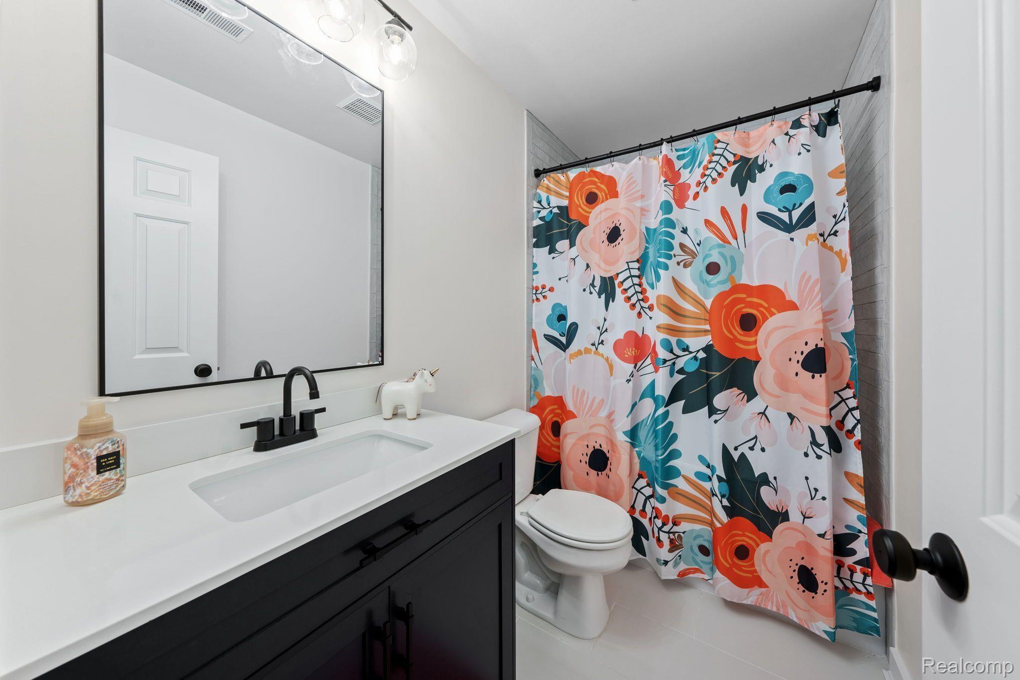 3438 LAKEWOOD SHORES Drive