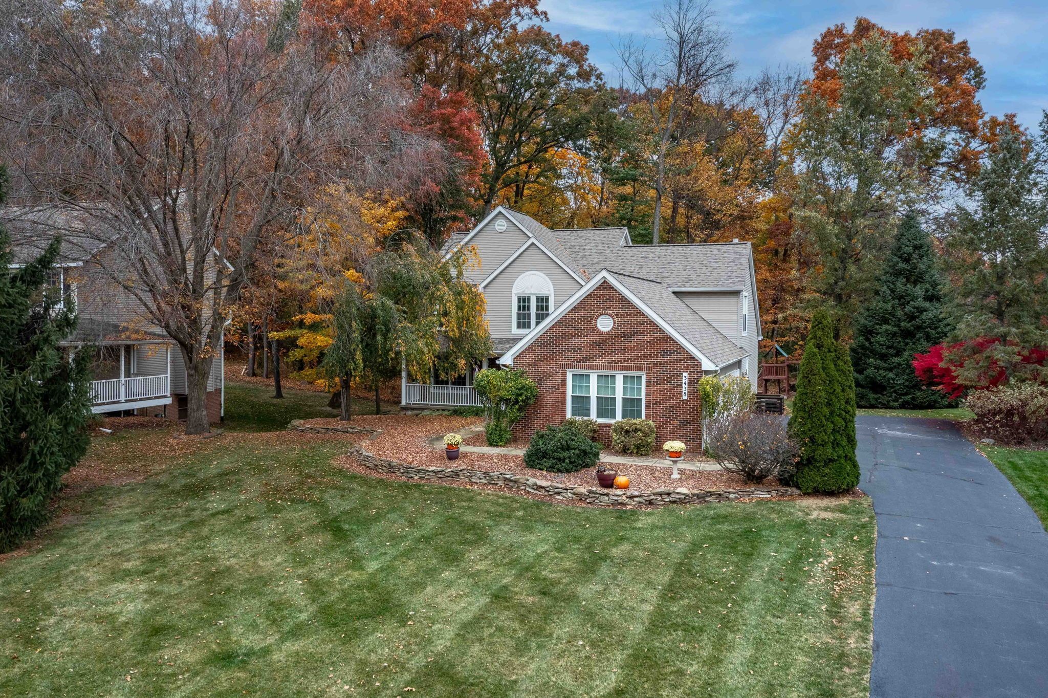 3438 LAKEWOOD SHORES Drive