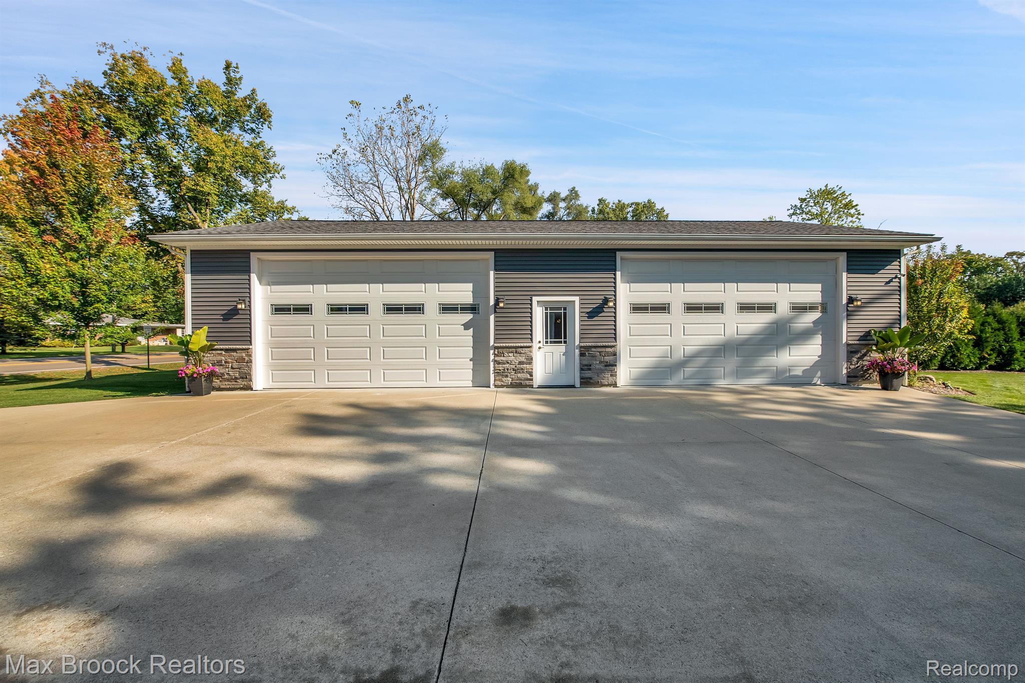 9873 KRESS Road