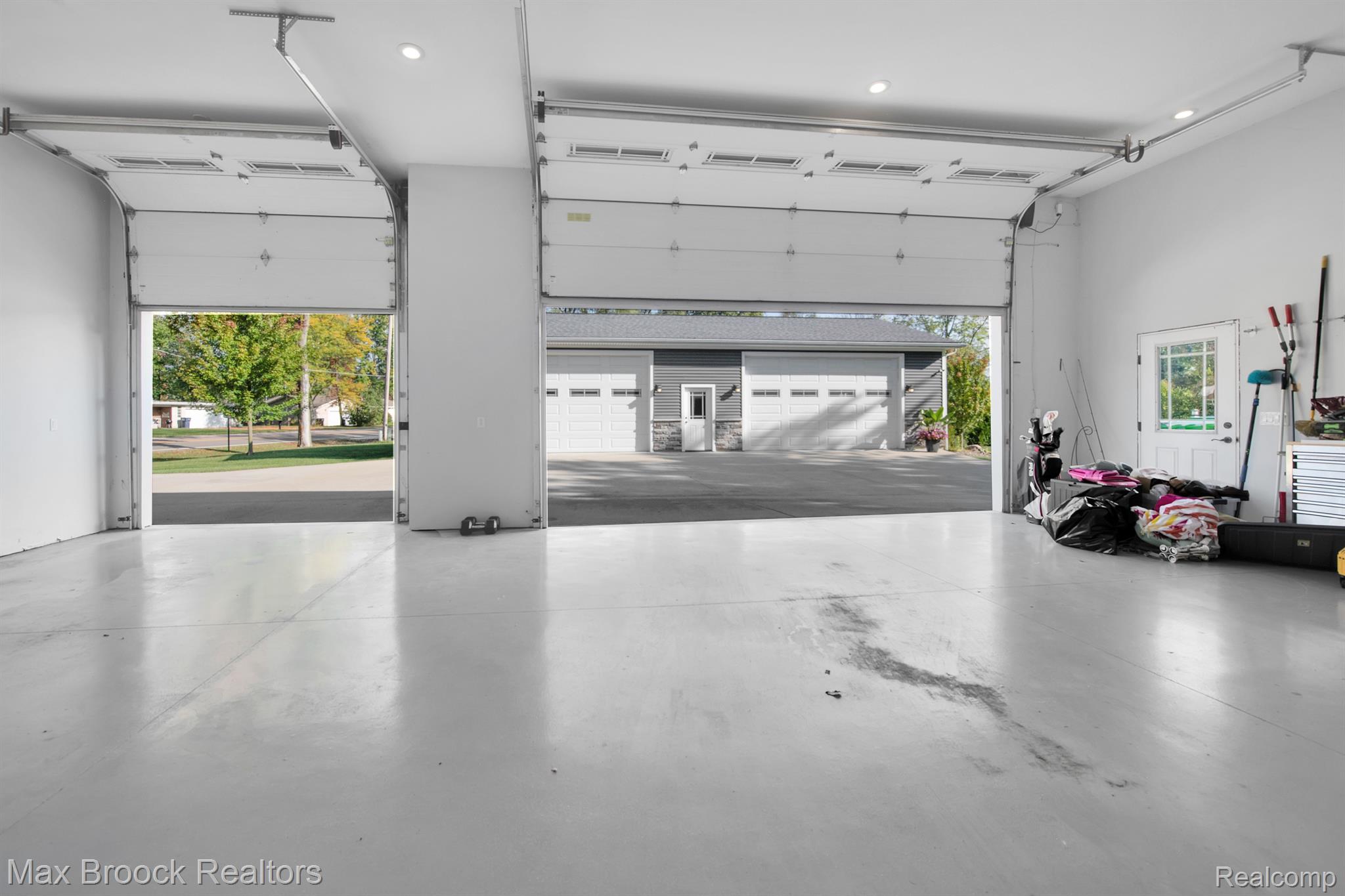 9873 KRESS Road