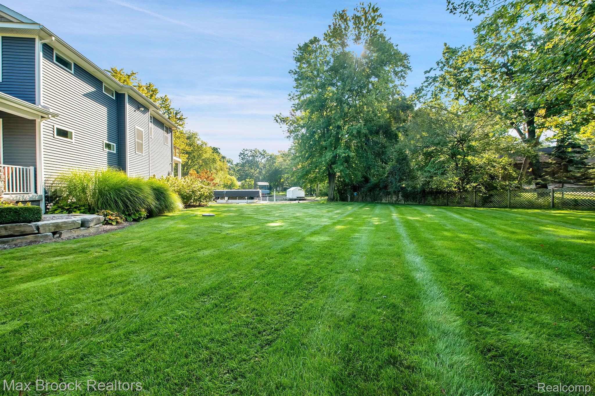 9873 KRESS Road