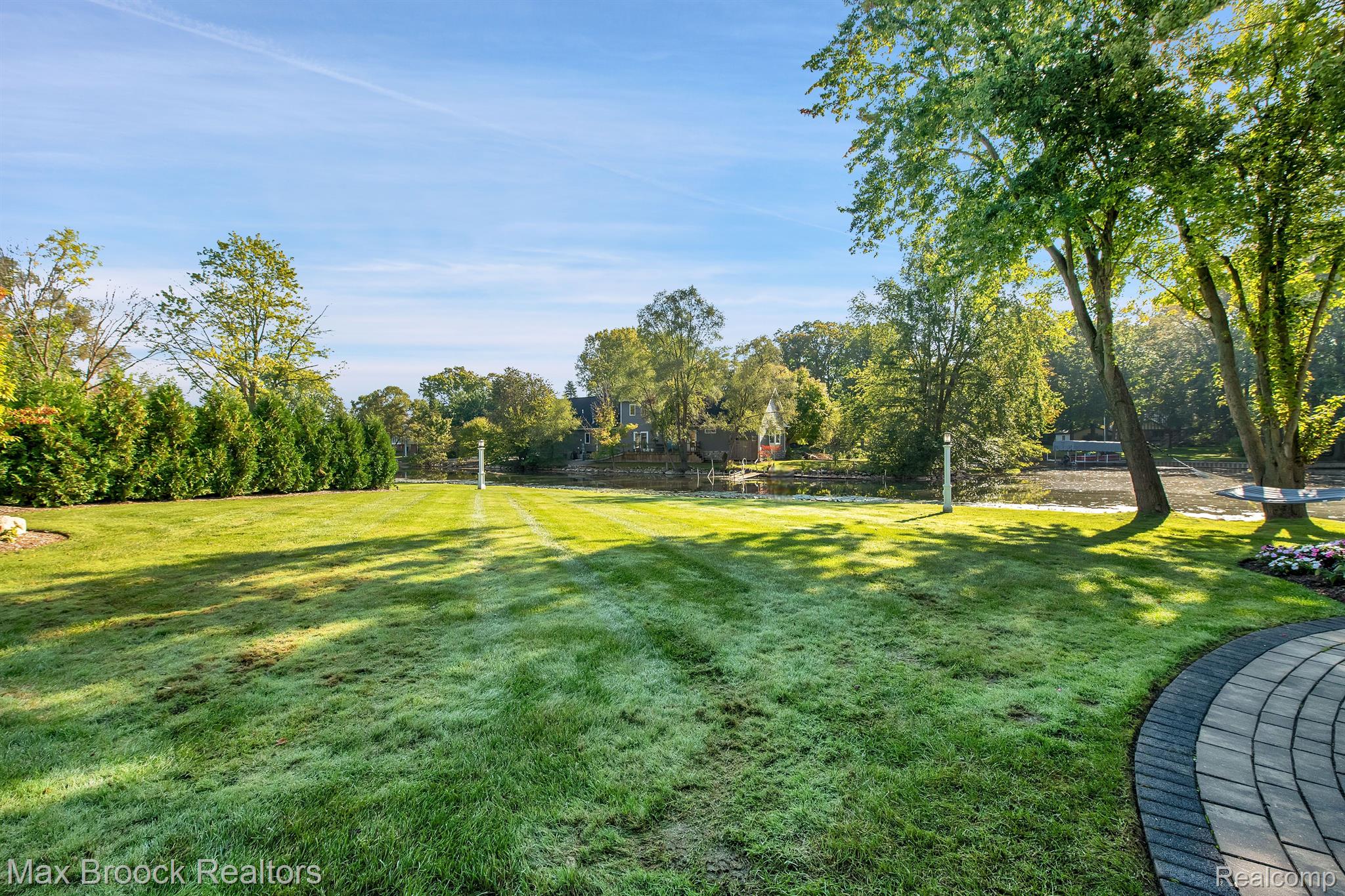 9873 KRESS Road