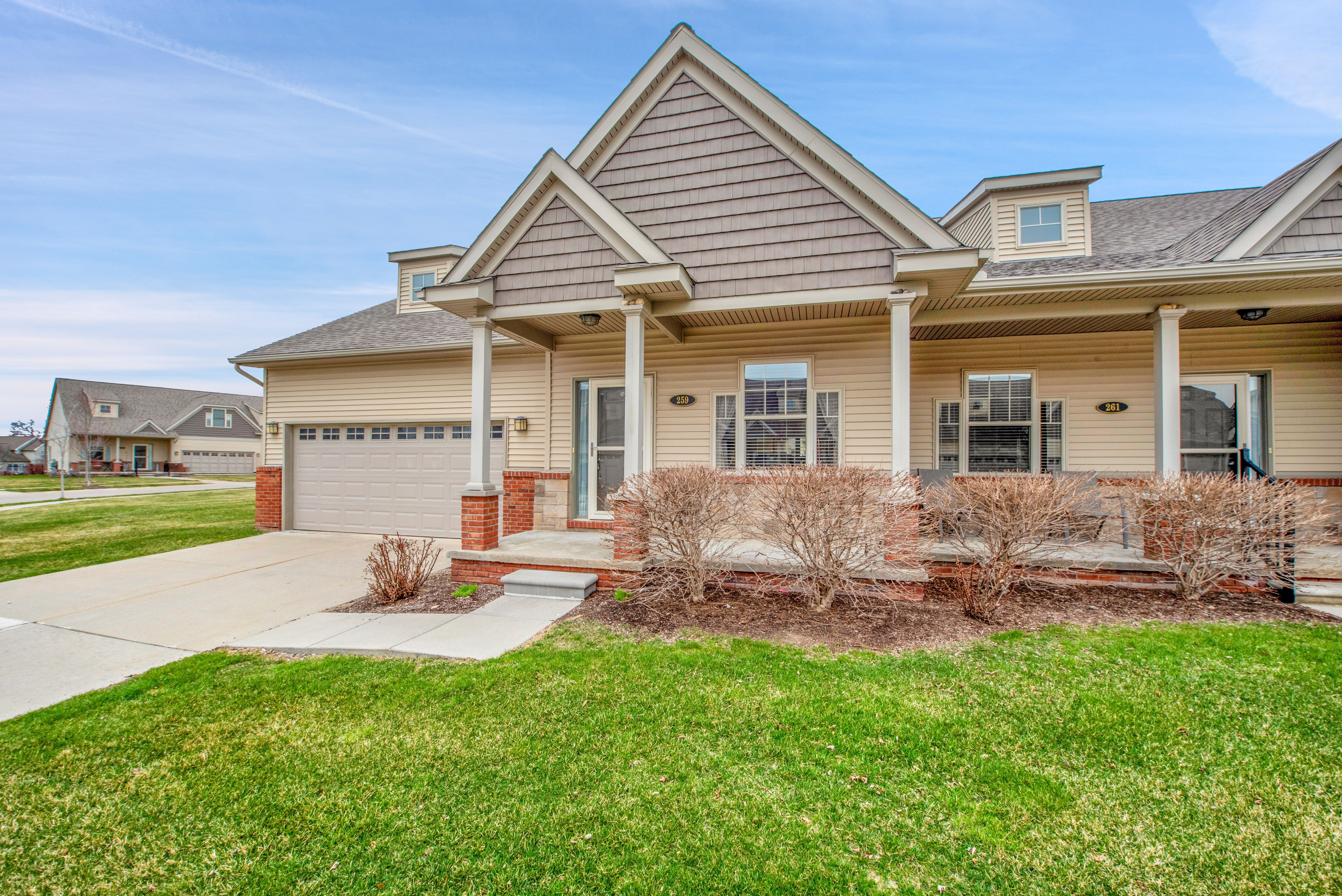 259 VICTORIA Drive