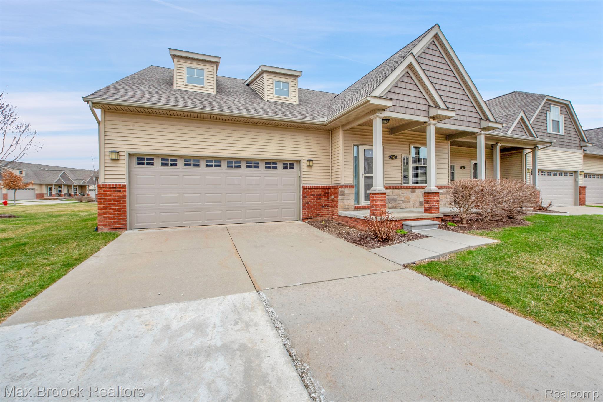 259 VICTORIA Drive